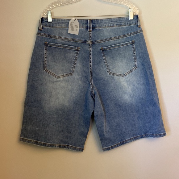 Universal Standard Bae Denim Shorts in 
New Wave Blue women’s size 12 - Picture 4 of 8